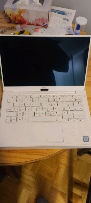 Dell xps 13 9370 8th gen i7 500gb nvme 8gb ram
