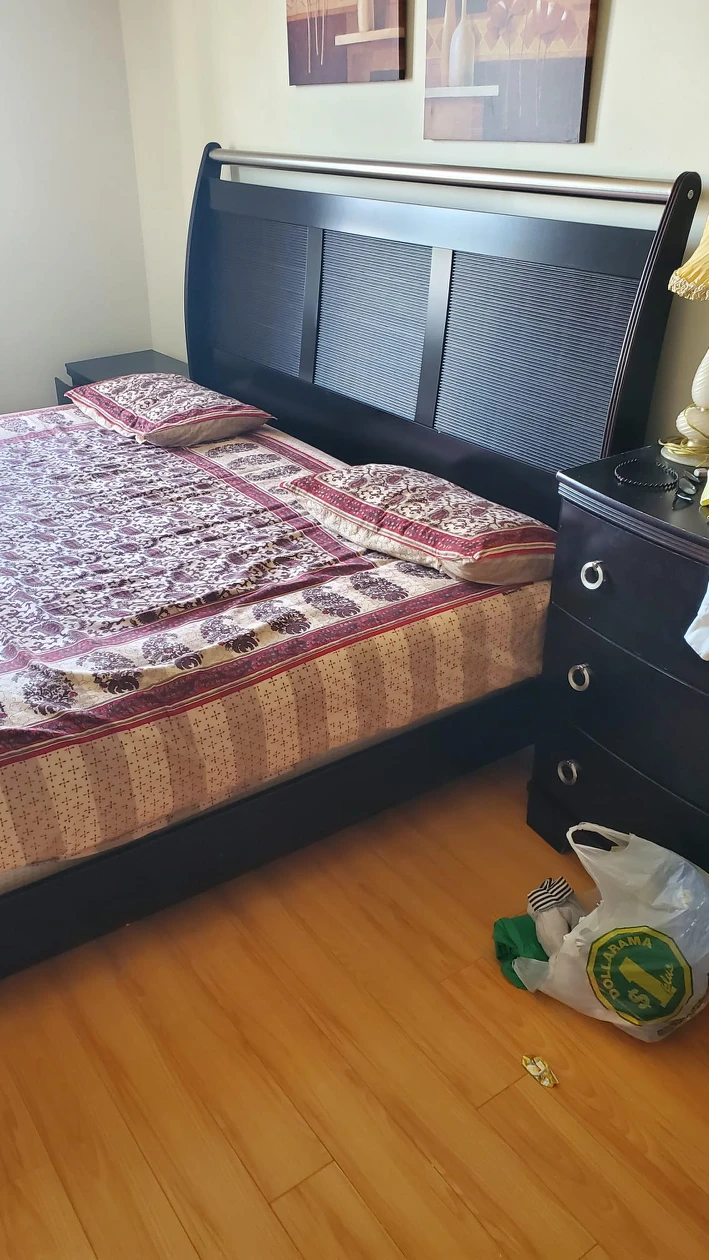 King size Bed thumbnail