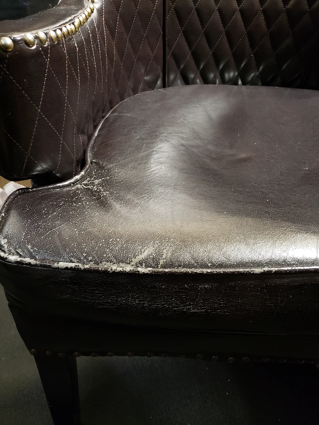 Leather accent chair, quilted backrest - photo 5