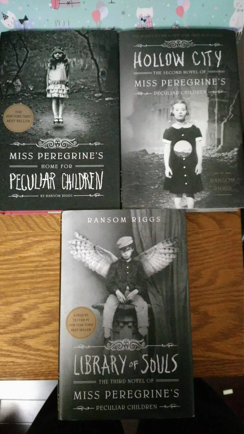Miss Peregrine's Home For Peculiar Children Set by Ransom Riggs thumbnail