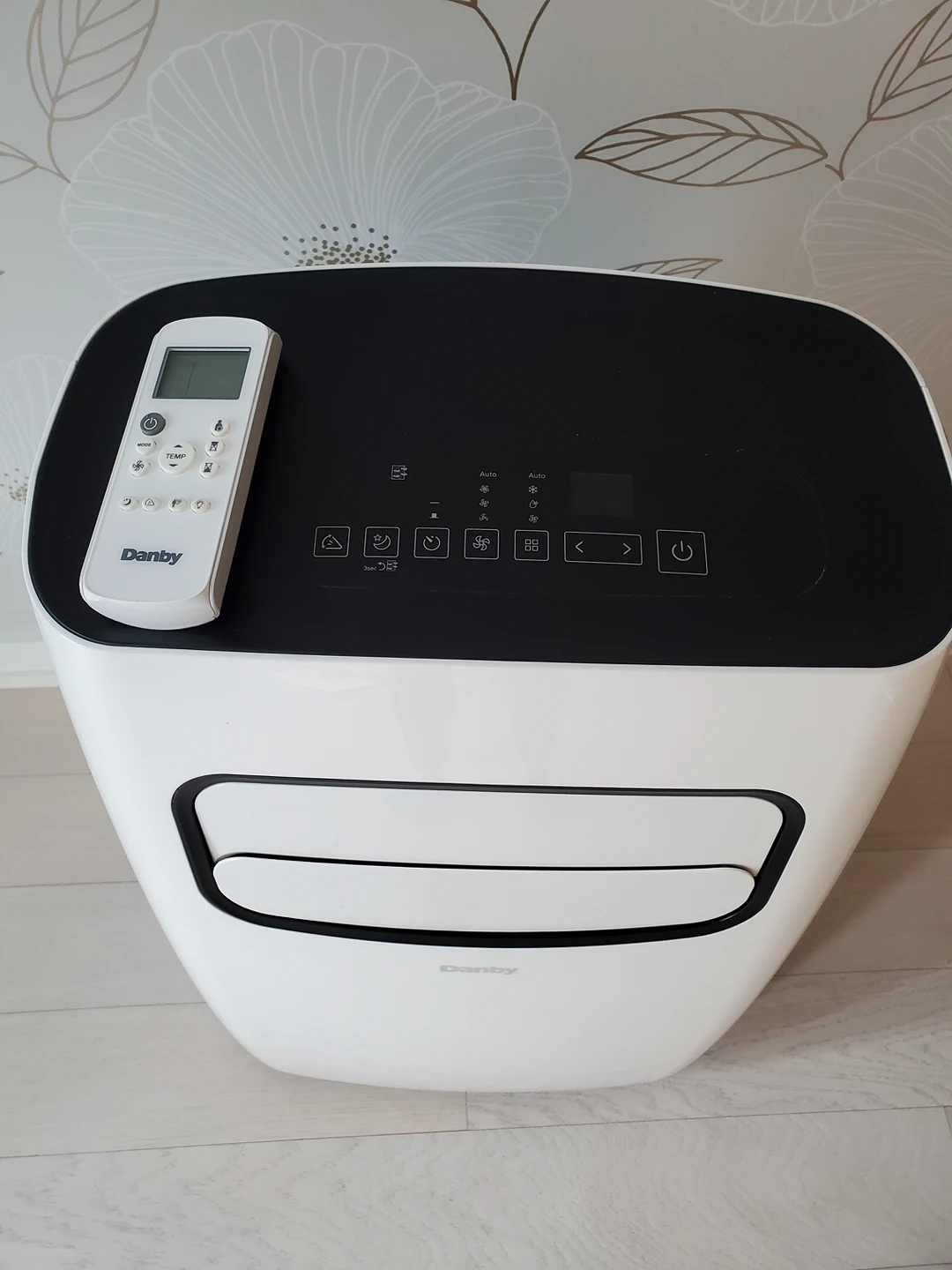 Portable A/C Unit 10,000 BTU image indicator(2)