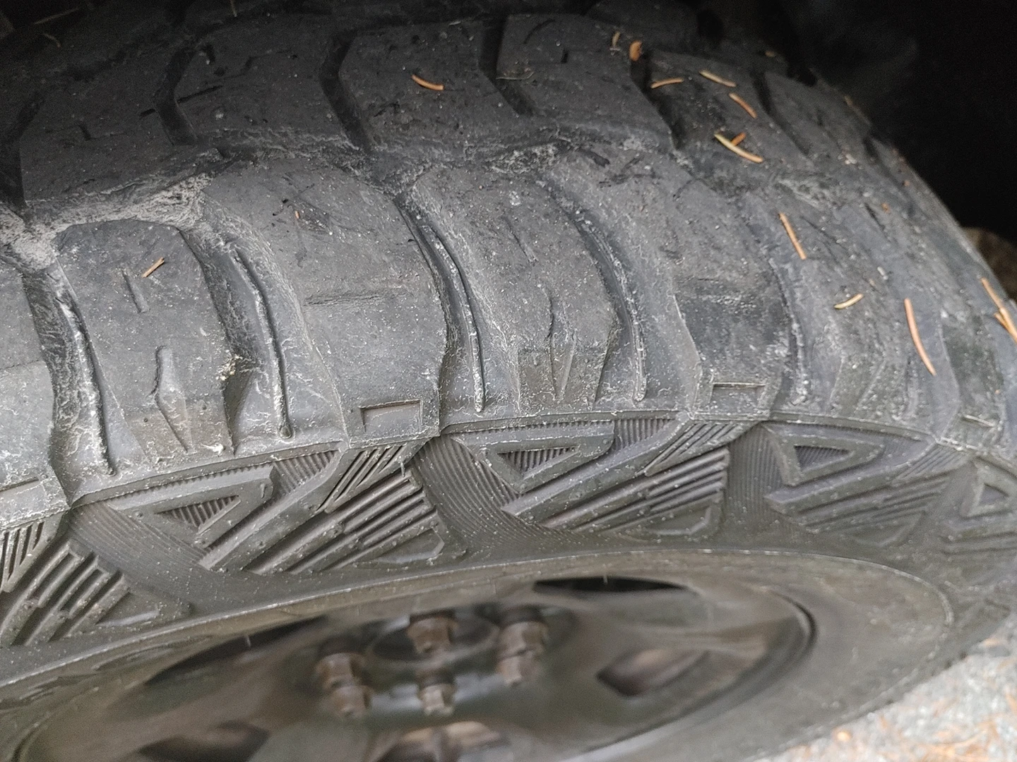265 70 17 mt tire set kumho - photo 5