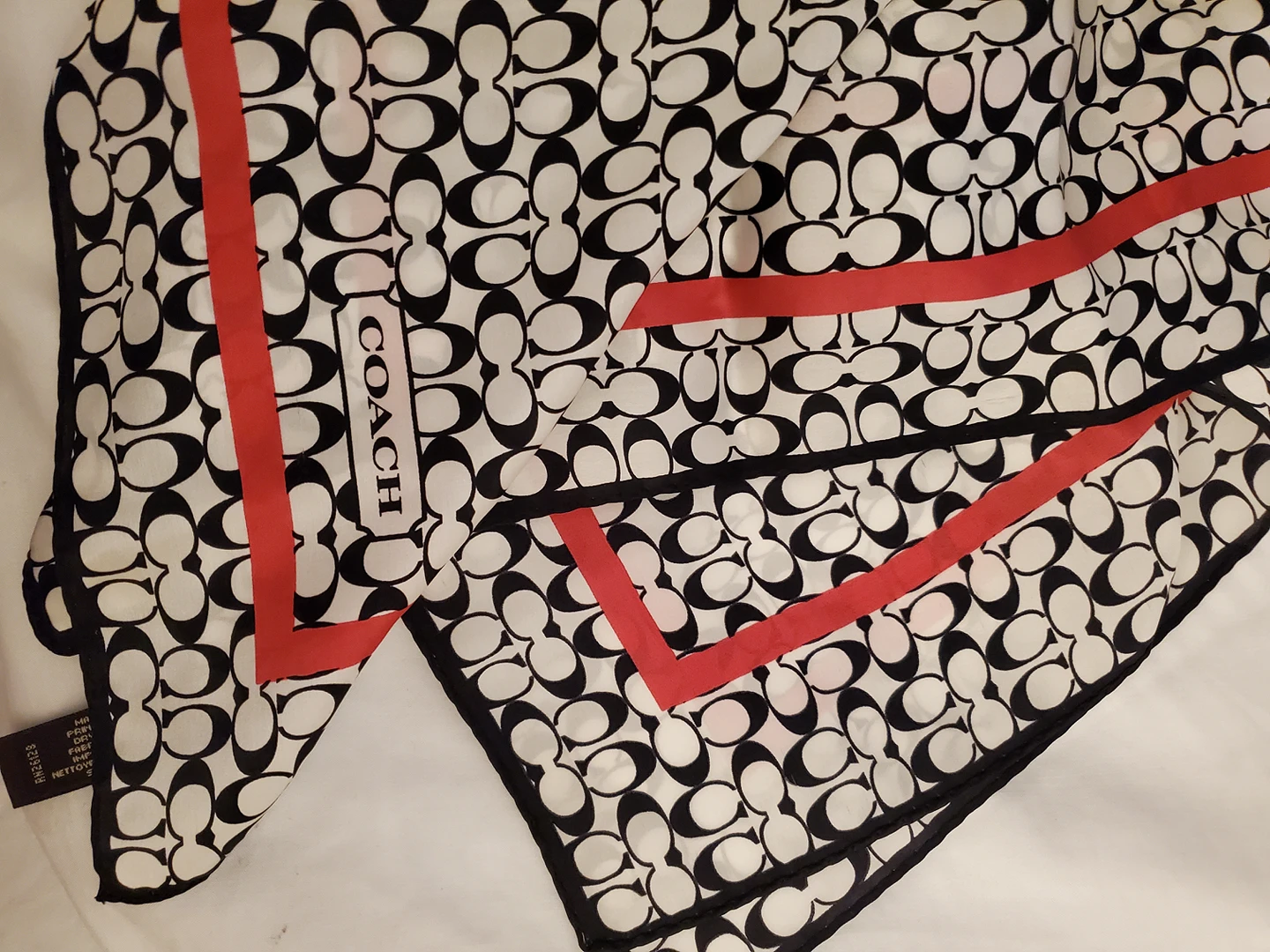 SALE - Coach 100% Monogram Silk Scarf - photo 4