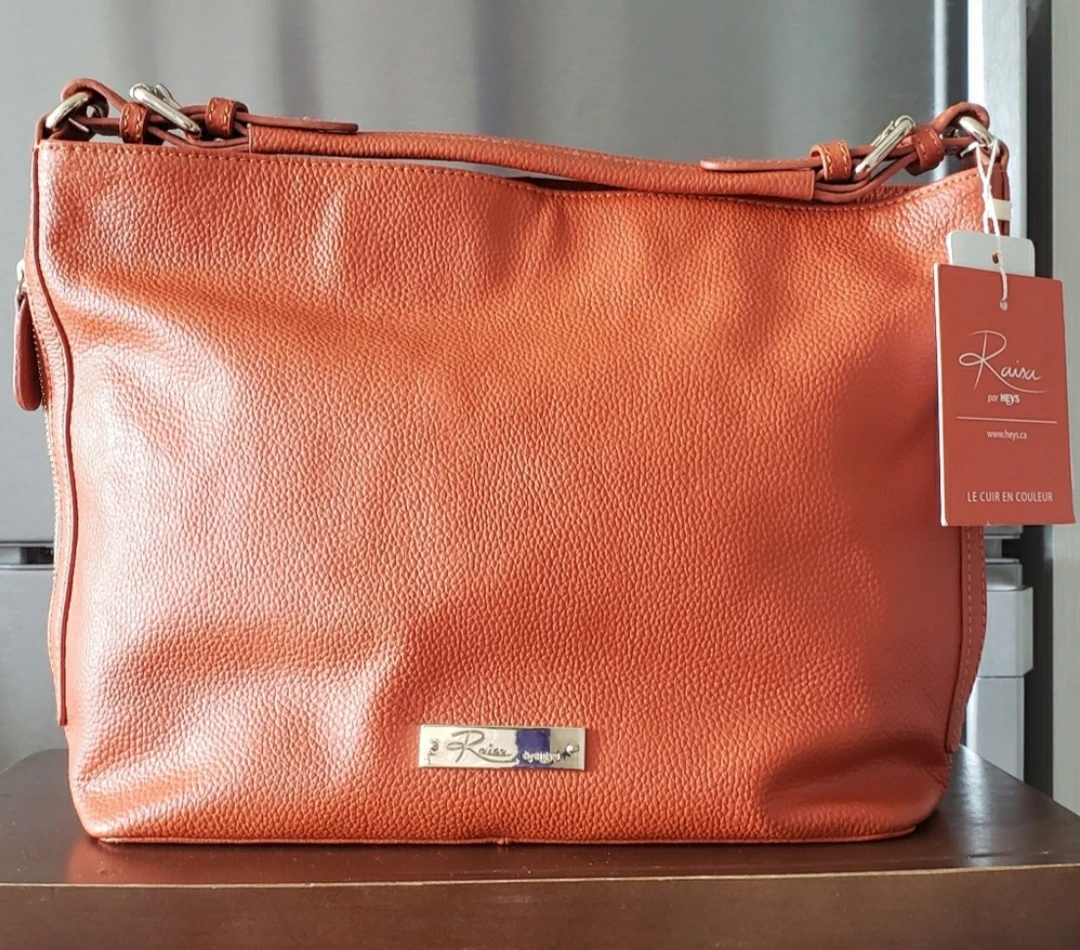 Raisa by Heys women's leather bag.