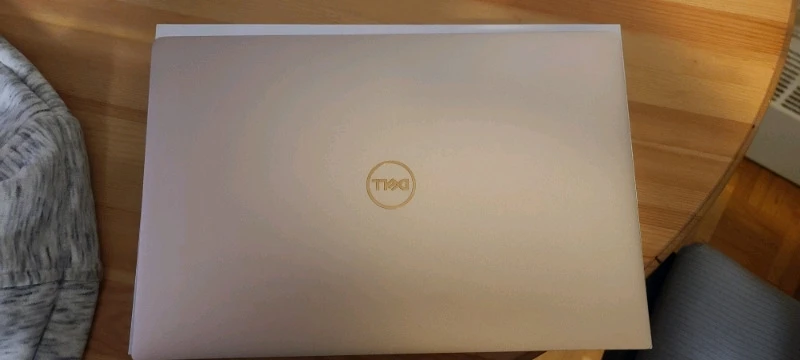 Dell xps 13 9370 8th gen i7 500gb nvme 8gb ram - photo 4