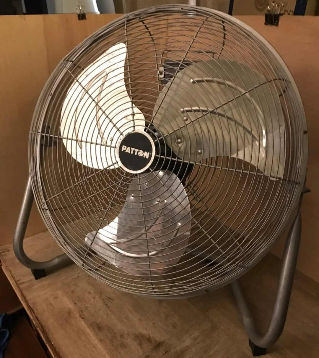 PATTON HEAVY DUTY FLOOR FAN thumbnail