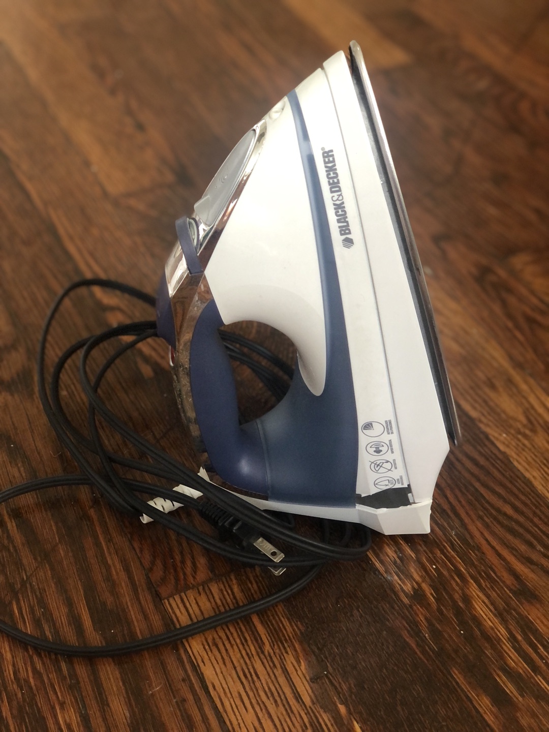 Black and decker iron