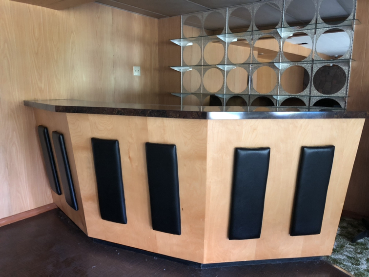 Midcentury / retro bar and Mirrors
