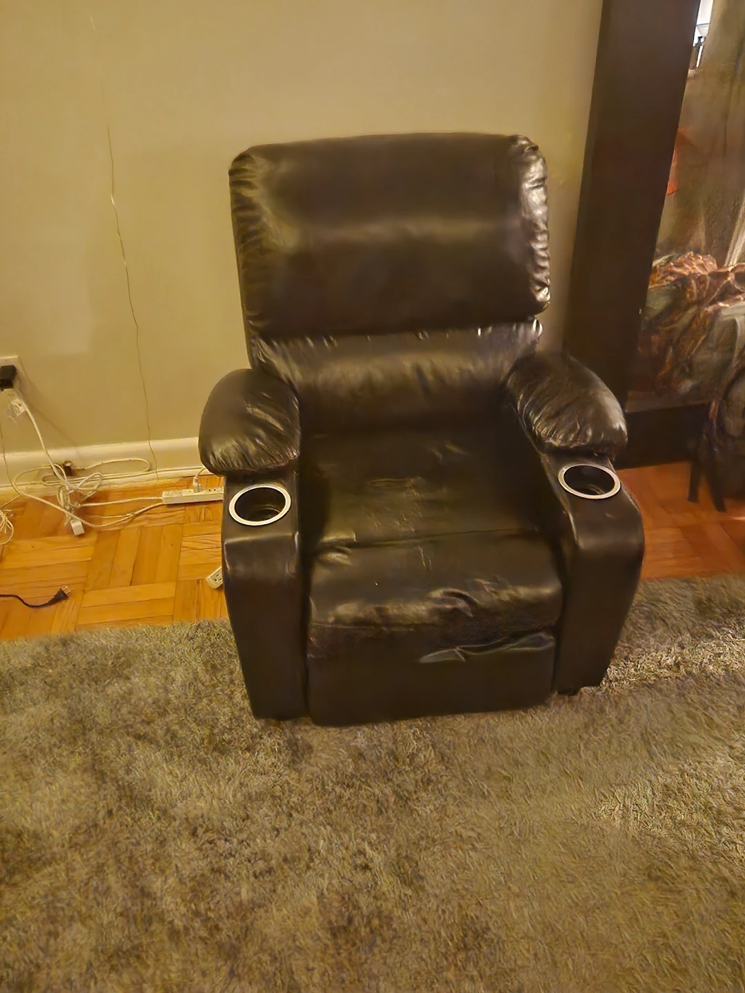 Used Recliner 4 sale! thumbnail