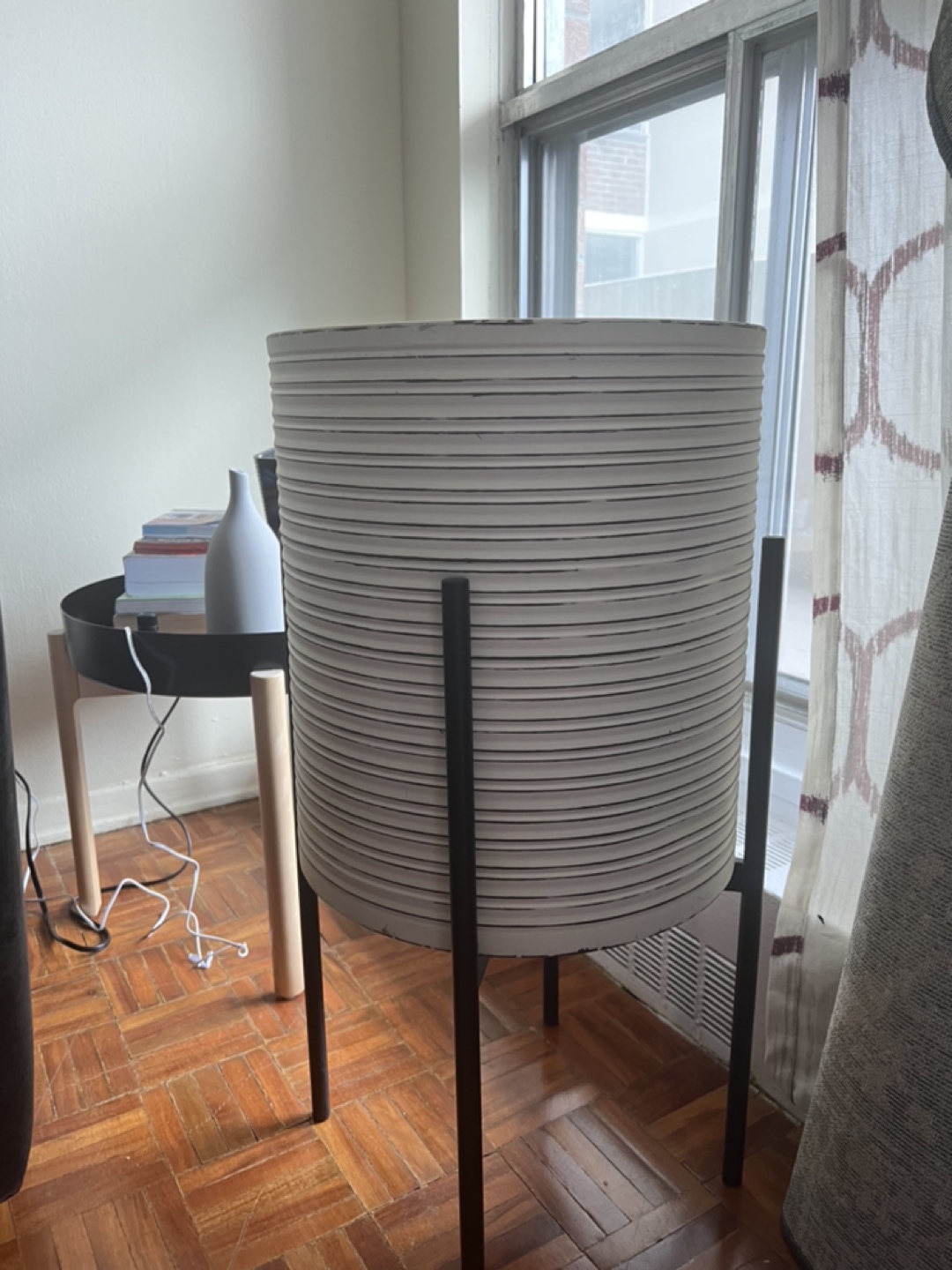 Large Plant Pot in White (free pot stand) thumbnail