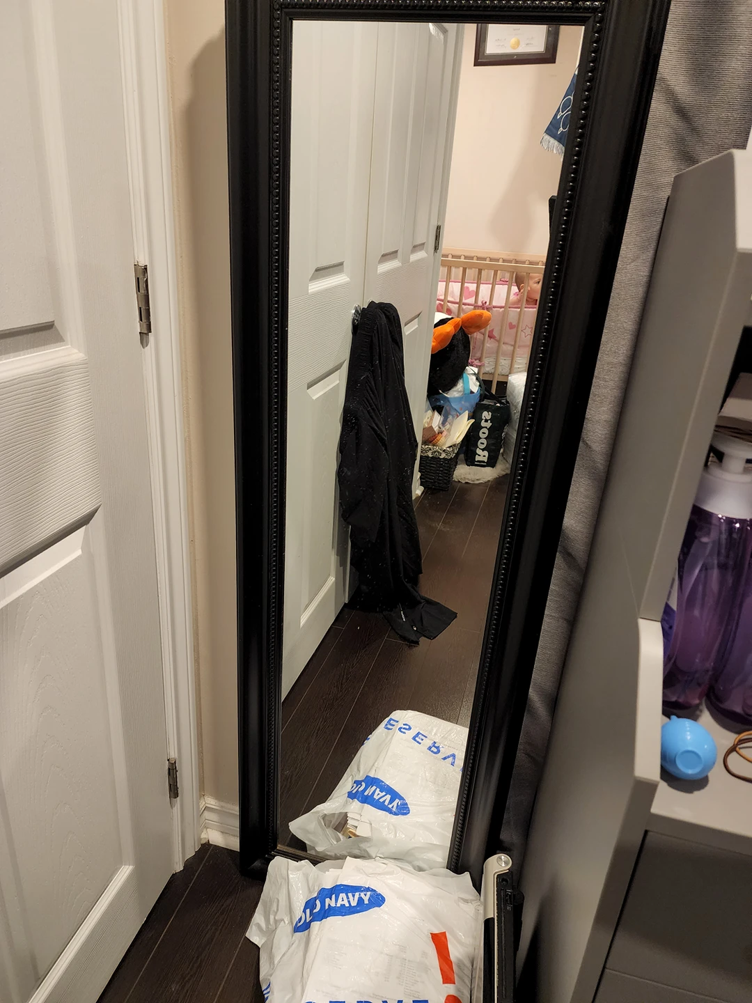 leaning mirror