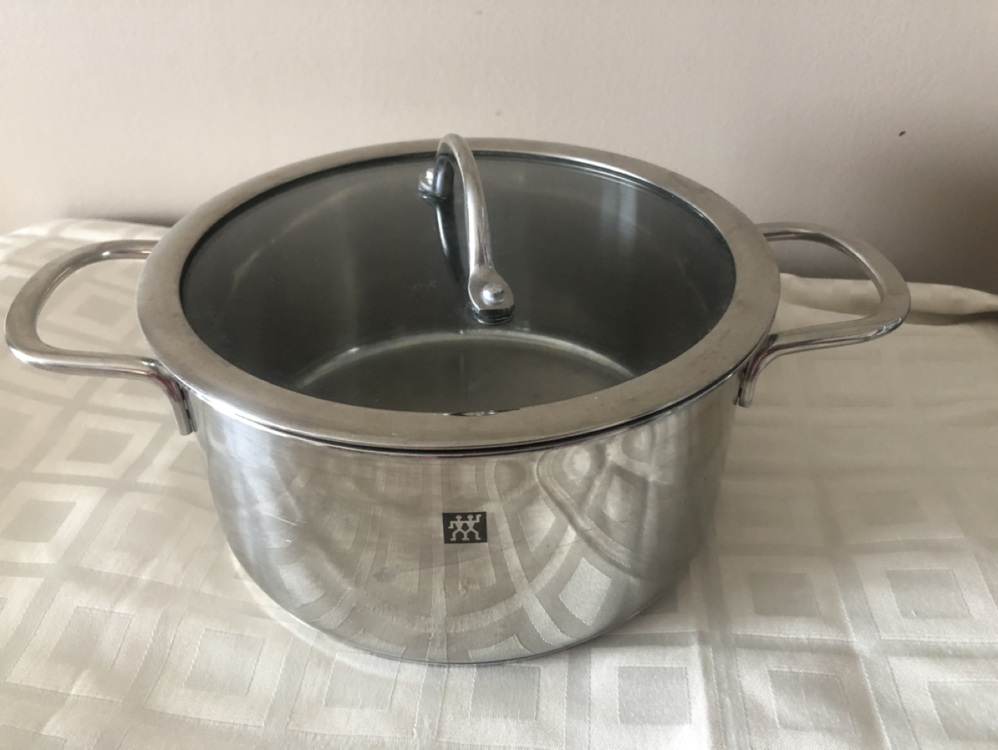 Zwilling pot - 8 inches image indicator(2)