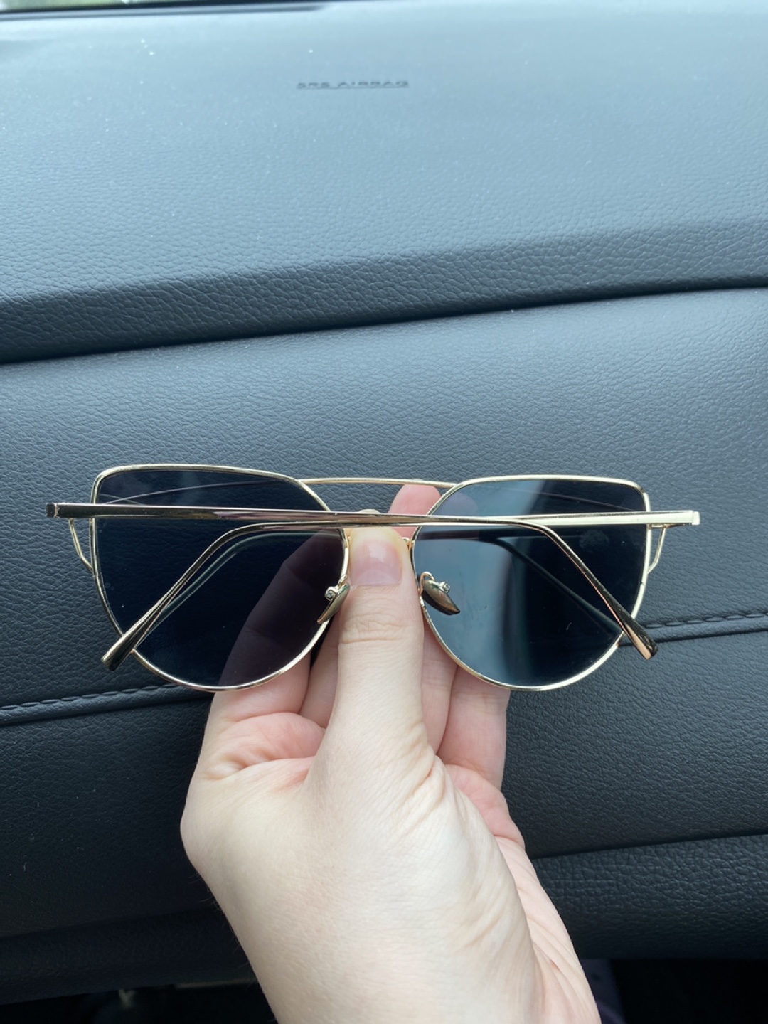 Reflective sunglasses #freecycle thumbnail