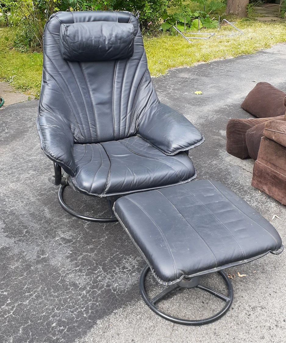 Swivel Chair & Ottoman thumbnail