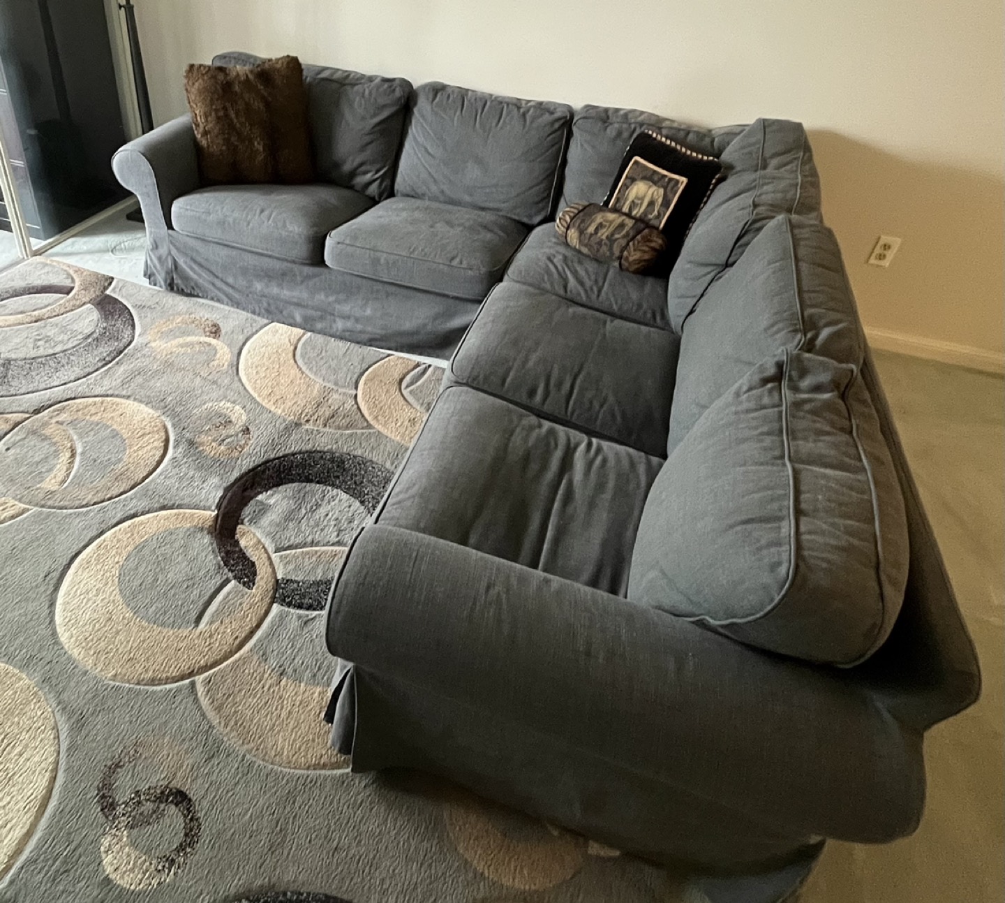 Sectional Couch - photo 3