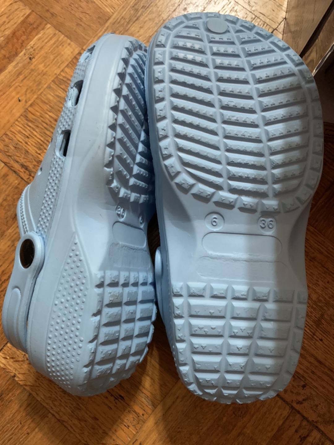 #freecycle Kids Croc-like sz36 shoes image indicator(2)