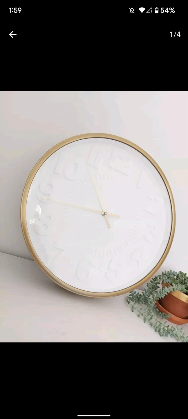 Gold and white accented clock image indicator(2)
