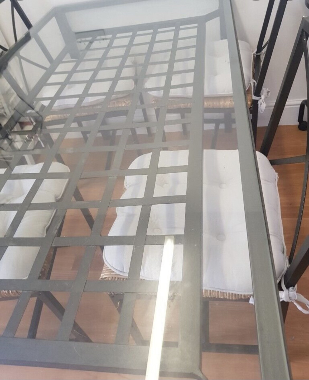 Moving Out Sale: Dining table - photo 3