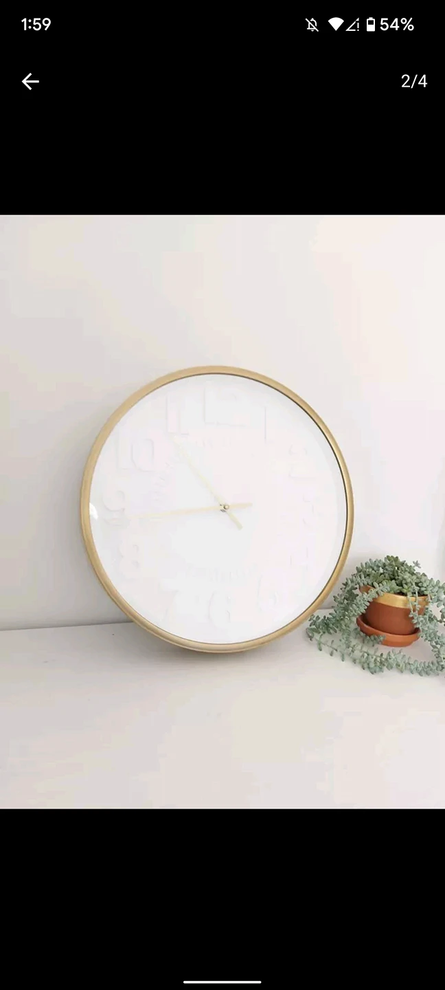 Gold and white accented clock image indicator(3)