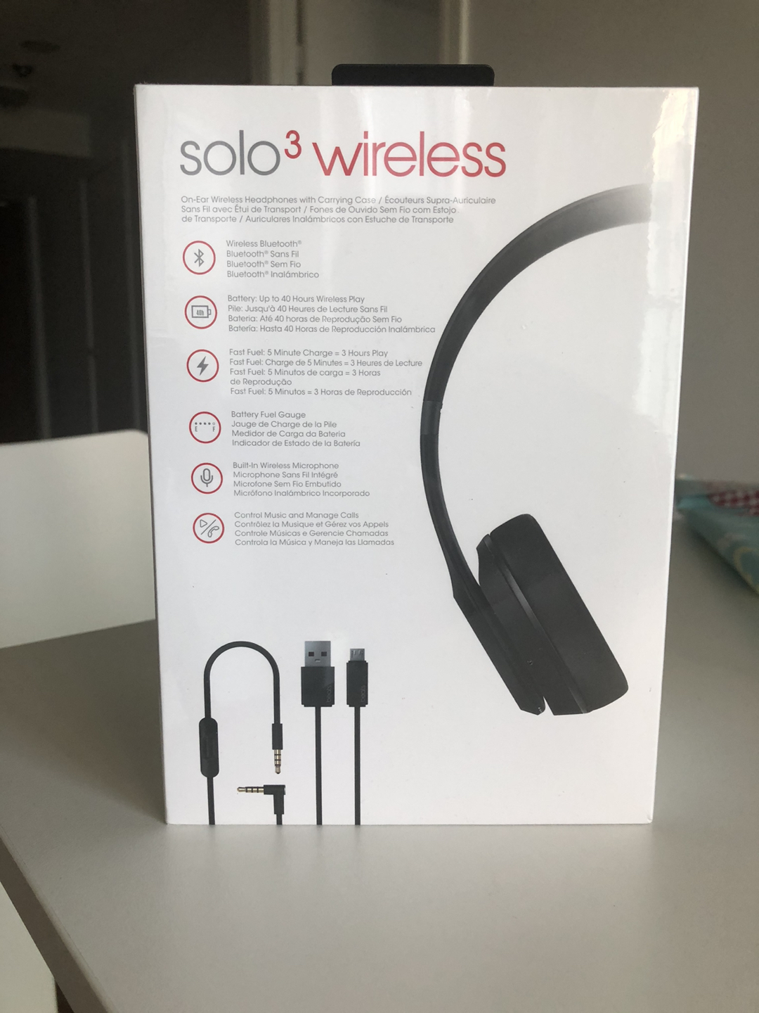 BRAND NEW - Beats Solo3 wireless ANC headphone - photo 2
