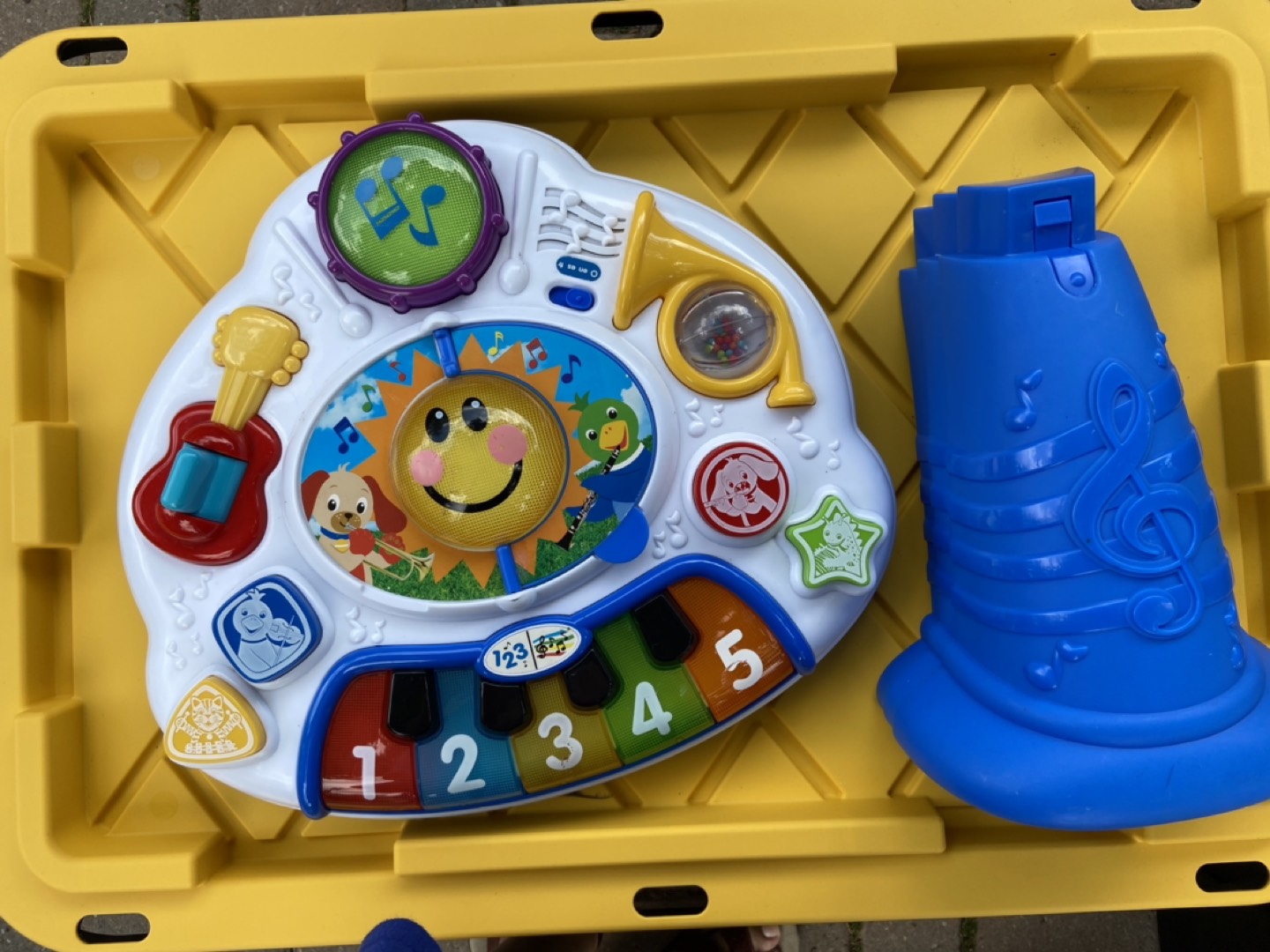 Baby Einstein - Discovering Music Activity Table