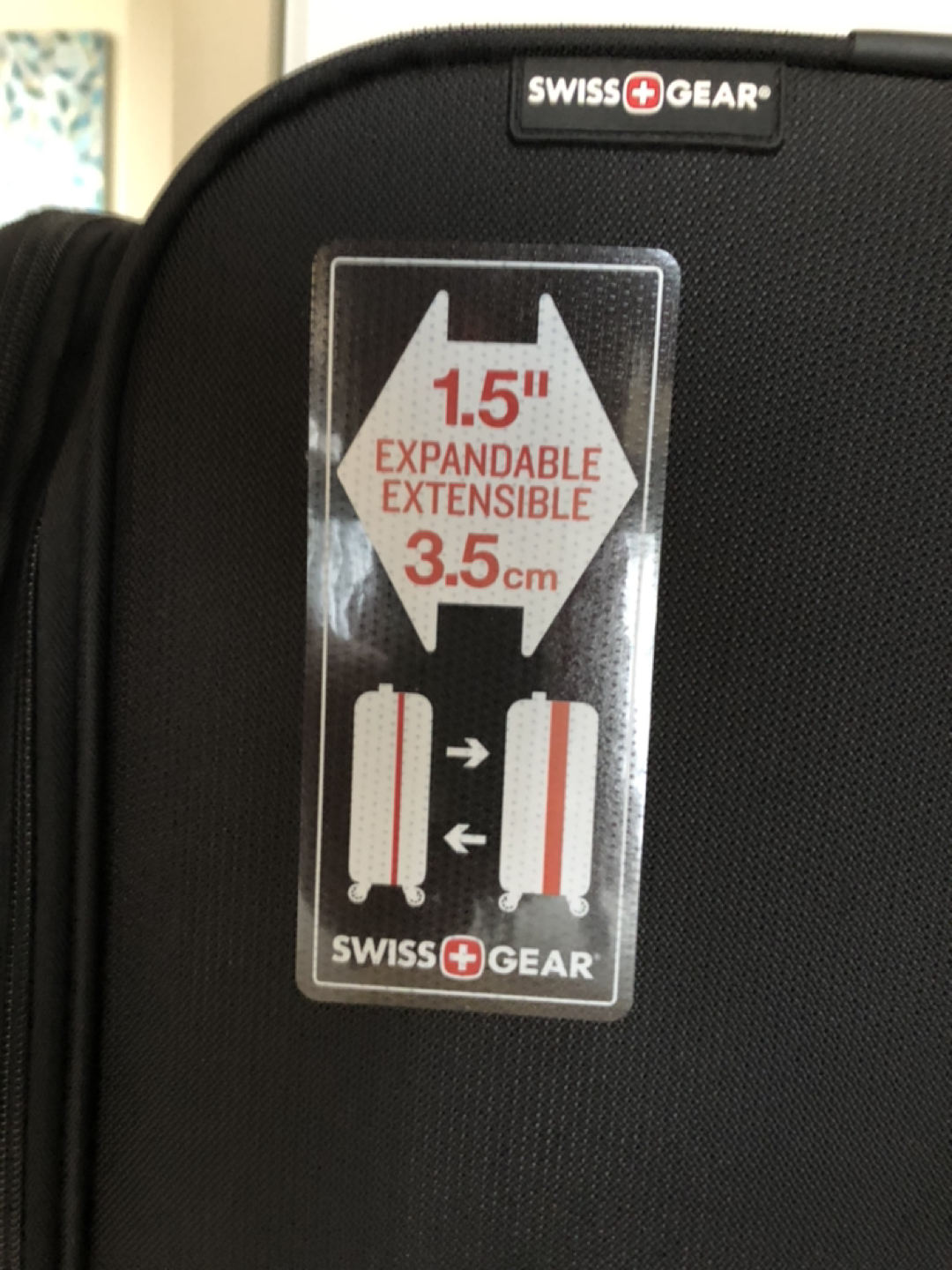 28 inch Swiss Gear Luggage - brand new - photo 3
