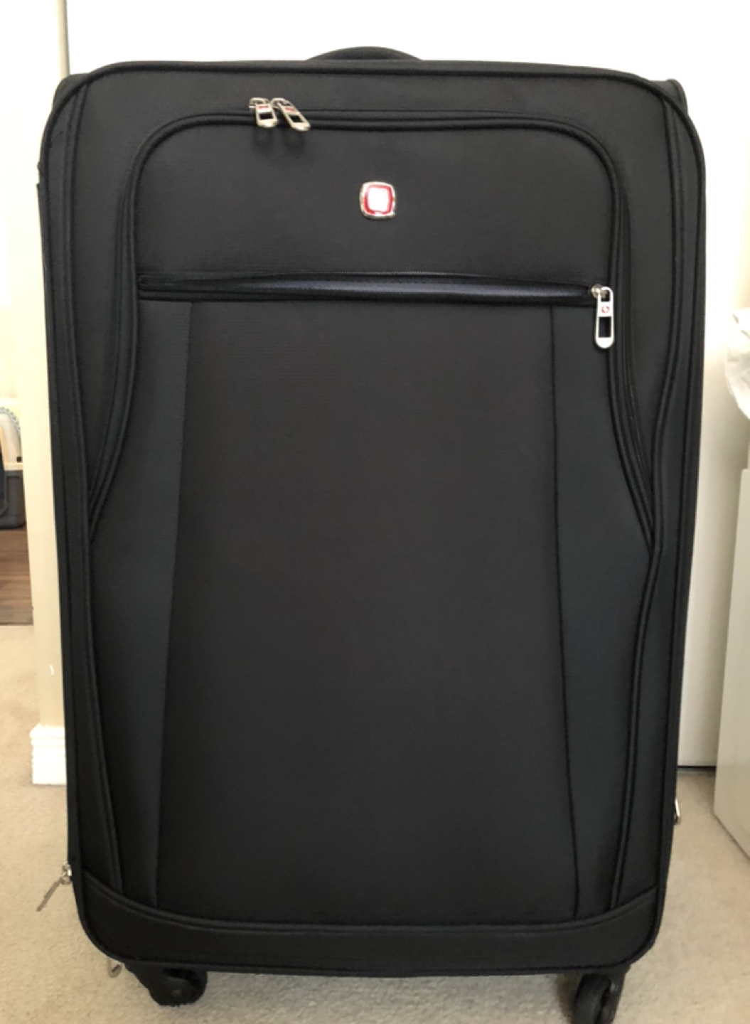 28 inch Swiss Gear Luggage - brand new