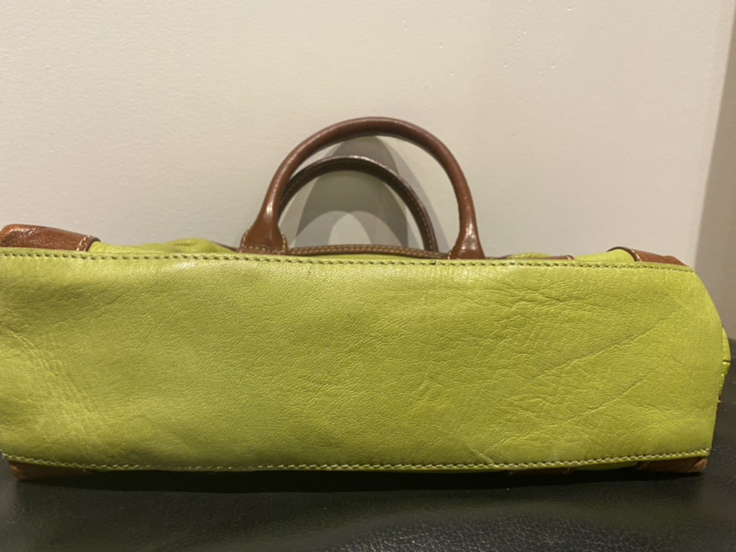 Danier mini leather purse/bag image indicator(3)