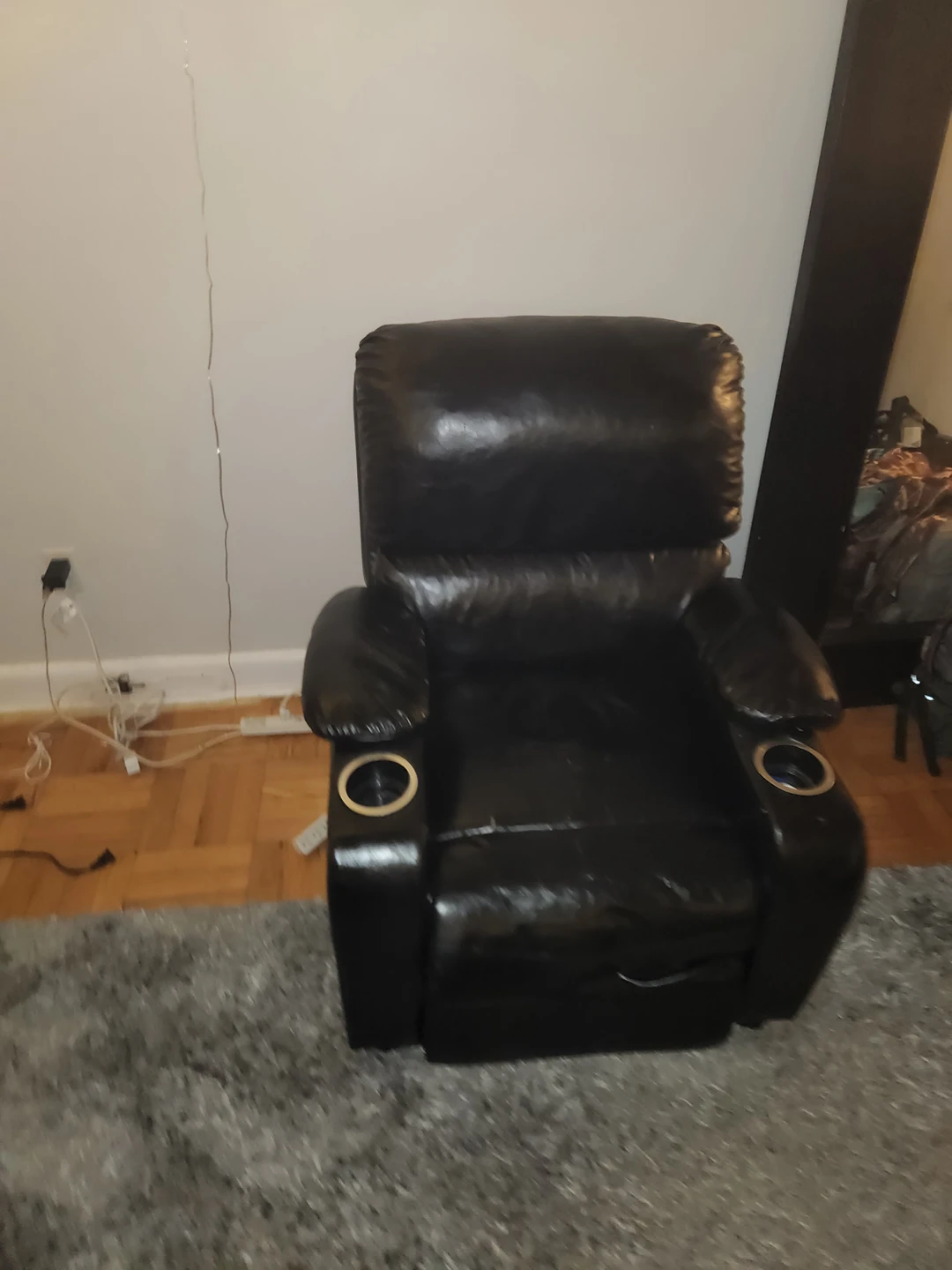 Used Recliner 4 sale! image indicator(2)