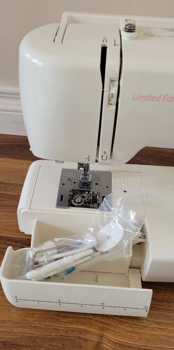 Sewing Machine -Kenmore Limited Edition image indicator(3)