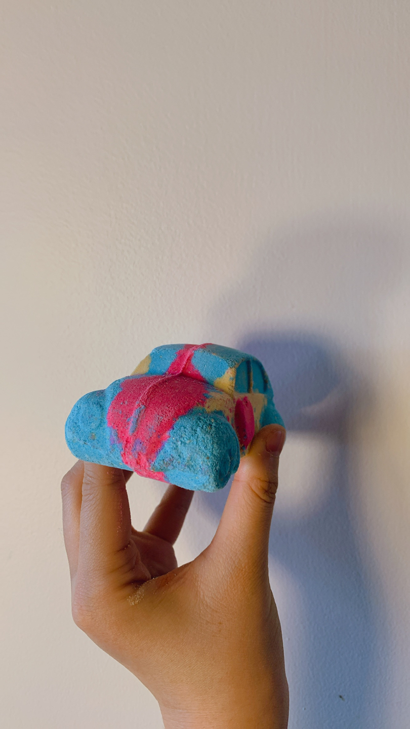 Lush - unused Love Bug bath bomb - photo 2
