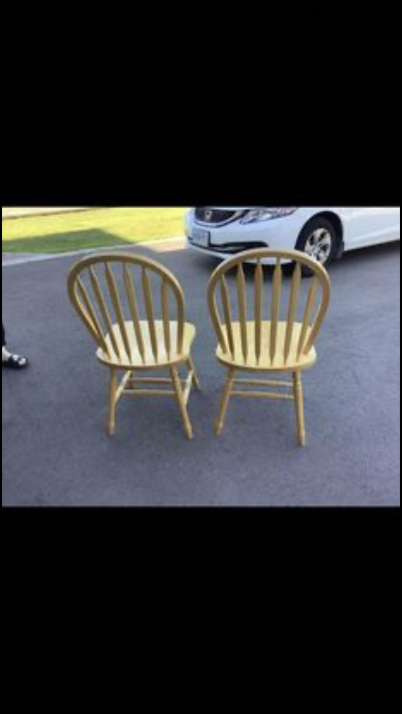 2 chairs for 5 image indicator(2)