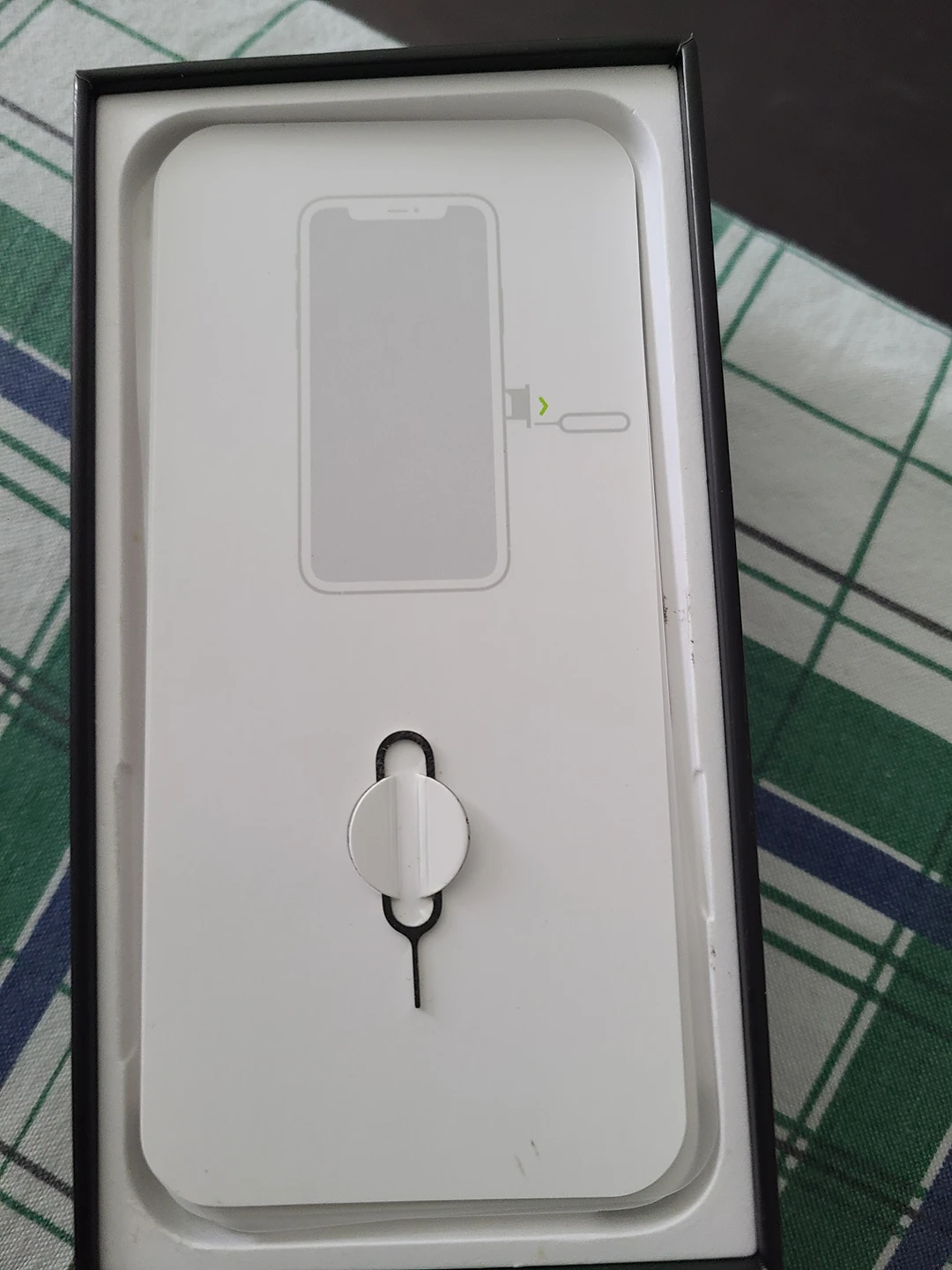 iphone 11 pro 256gb UNLOCKED to all carriers image indicator(4)