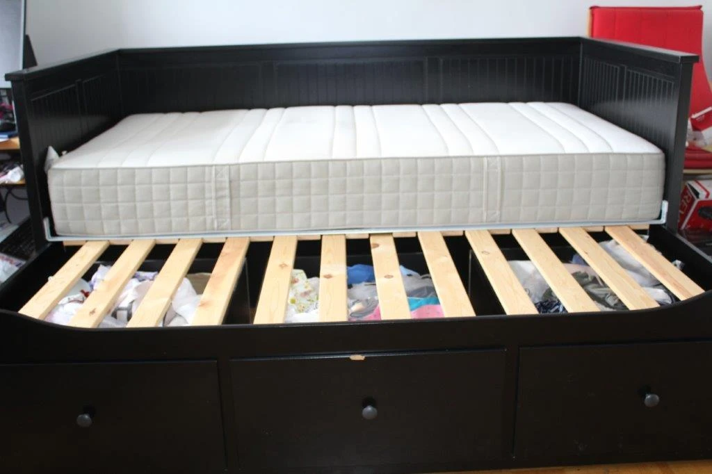 Ikea Hemnes Daybed Frame with 3 drawers( mattress not included) - photo 3