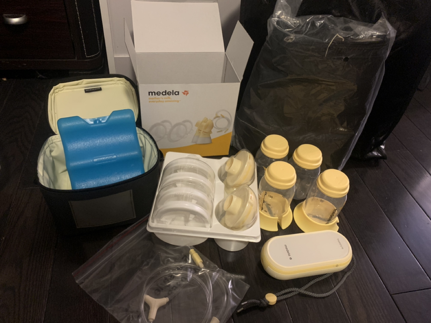 Madela freestyle flex breast pump