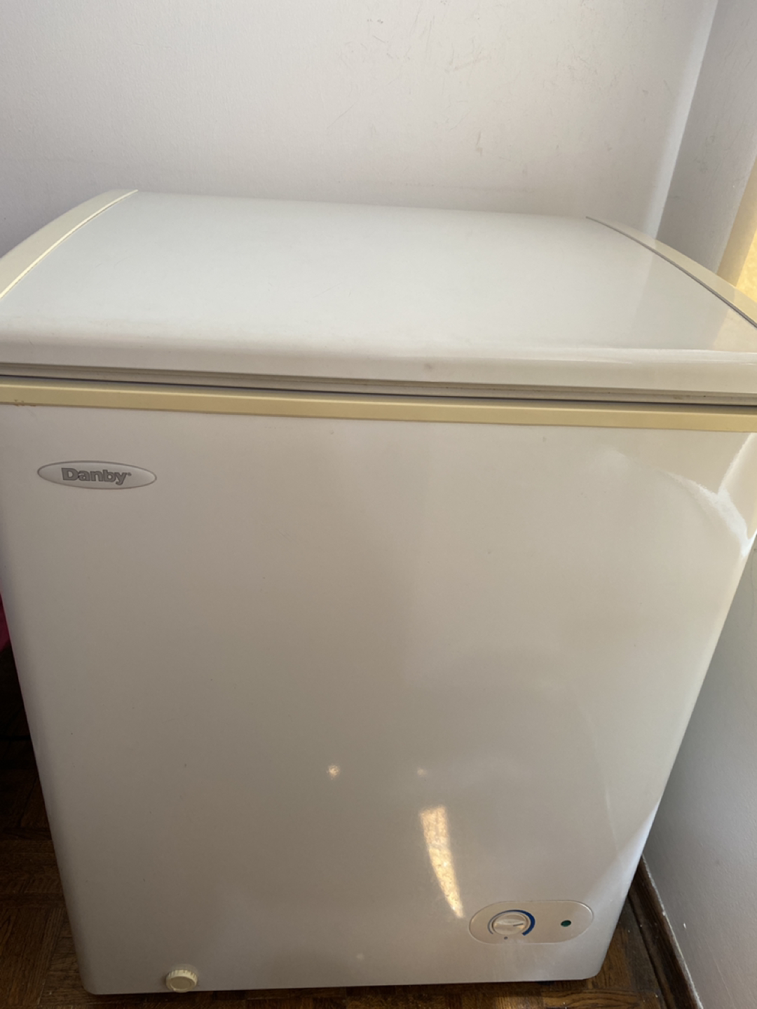 Chest Freezer thumbnail