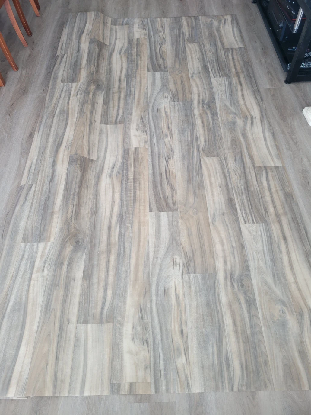 rolled vinyl floor thumbnail