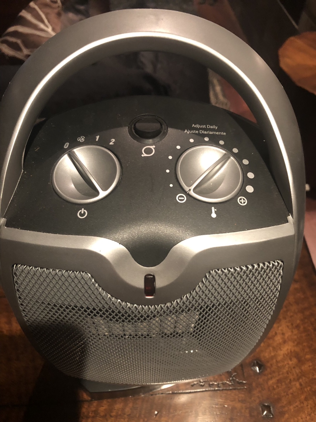 Lasko Oscillating portable heater - photo 2