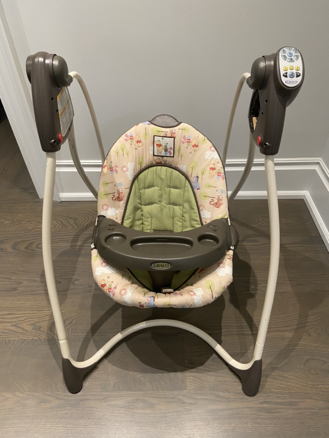 Graco Winnie the Pooh swing thumbnail