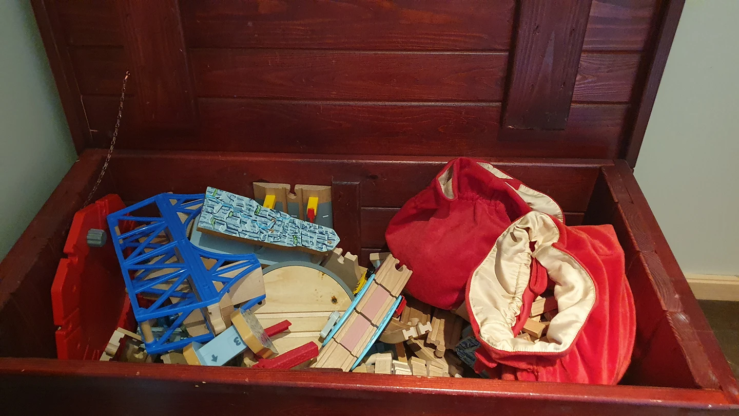 a huge trunk of Thomas train tracks - photo 2