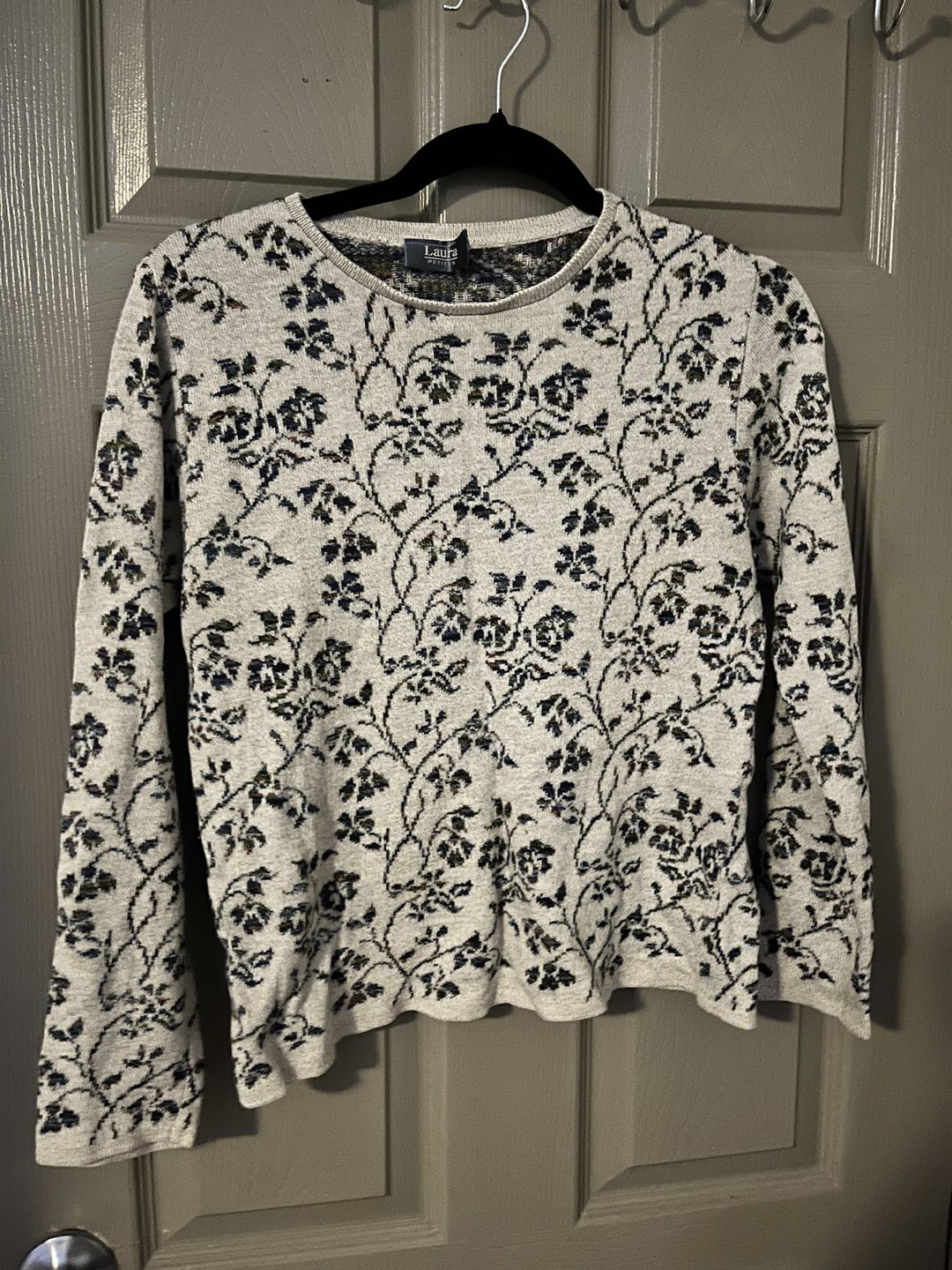 Knitted sweaters - size S