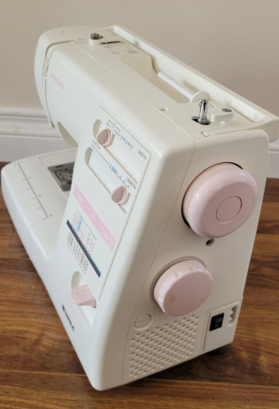 Sewing Machine -Kenmore Limited Edition image indicator(2)