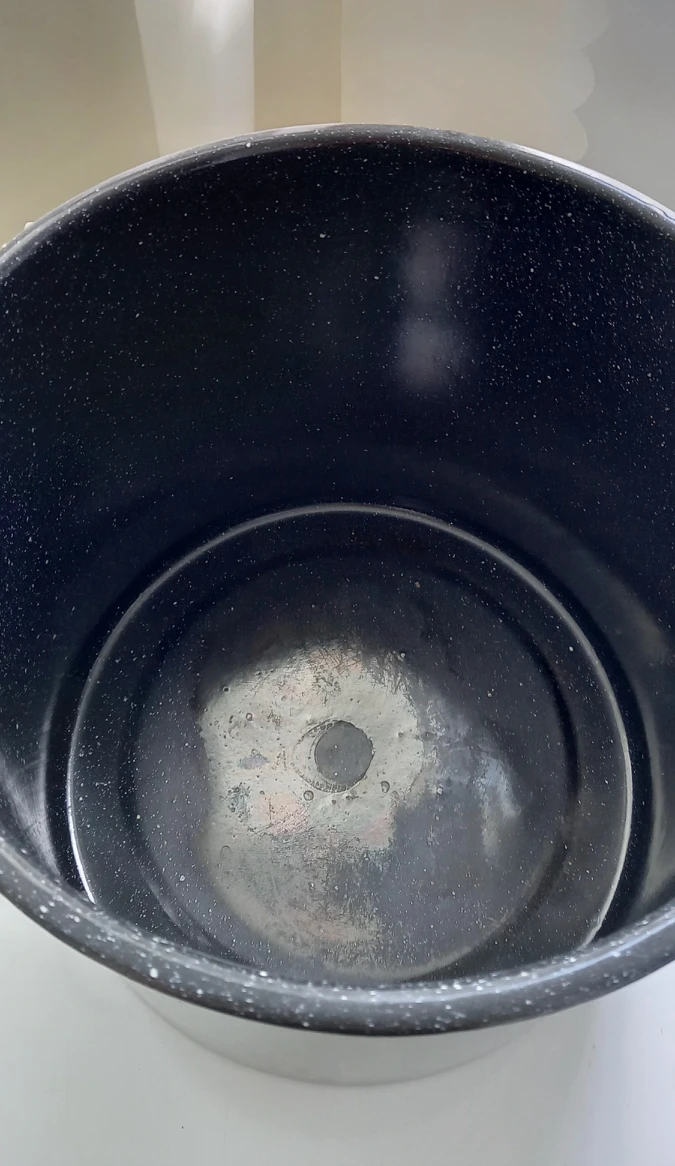 12 Qrt Enamel Stock Pot - photo 3