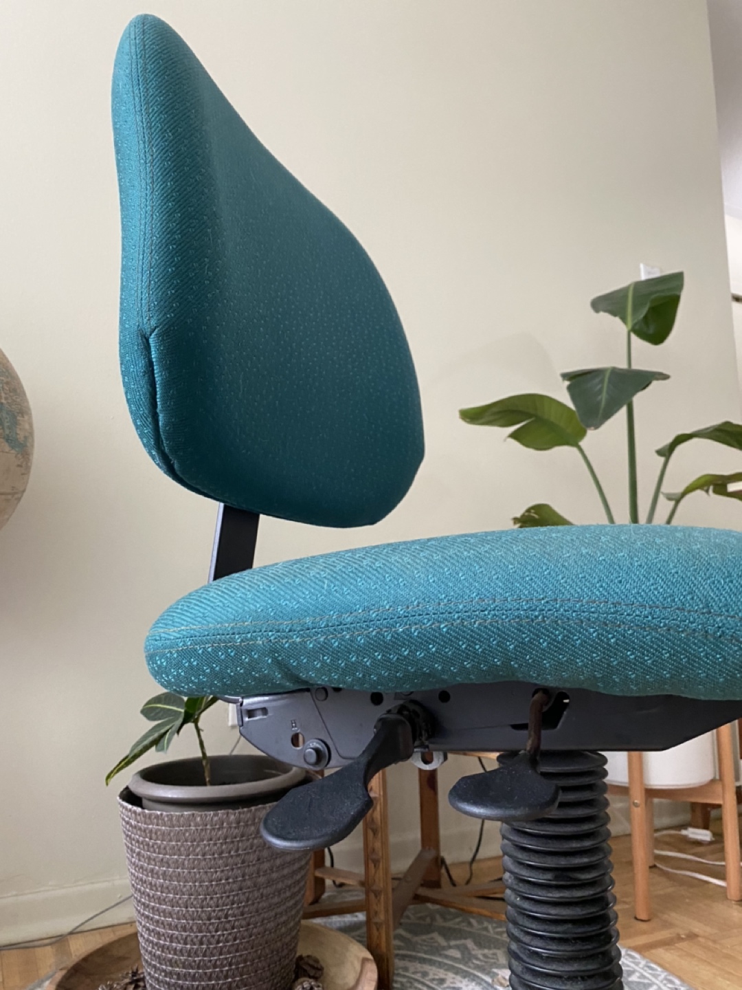 Office chair - photo 3