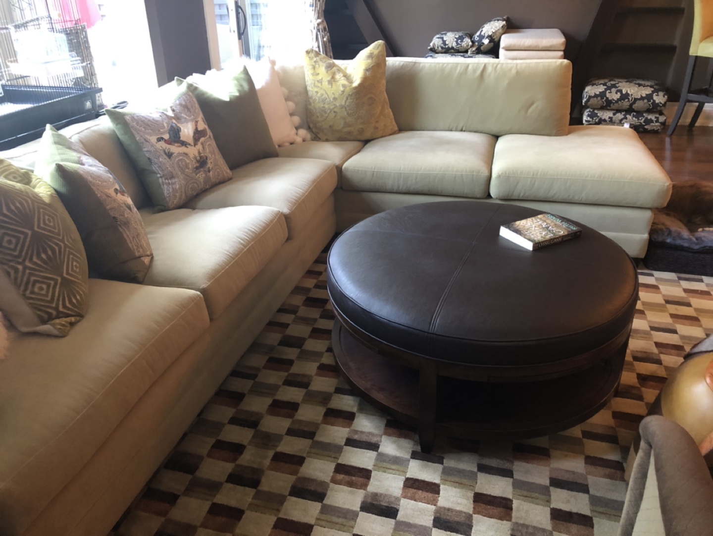Spacious Sectional couch - photo 2