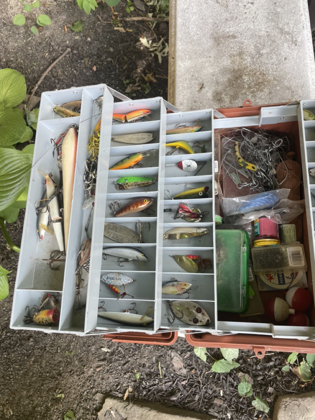 Abu Garcia fishing Reel, rod and tackle box with Lures - photo 4