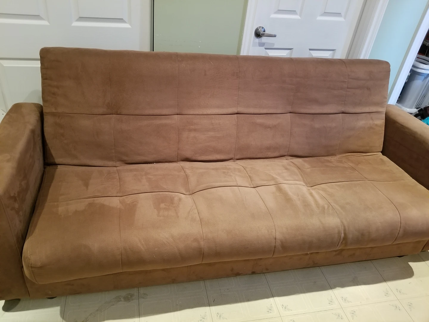 studio couch thumbnail