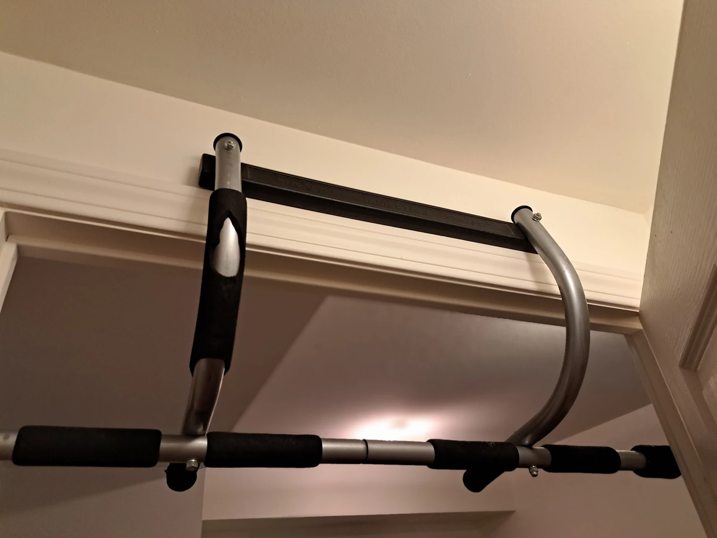 Chin up Pull up Bar Door Frame - photo 3