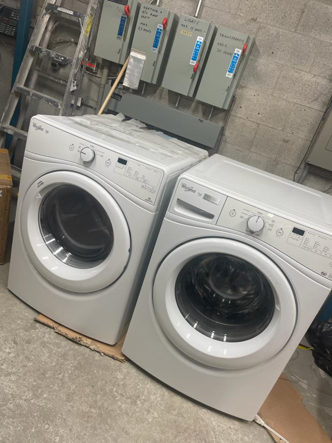 WHIRLPOOL WASHER & DRYER
