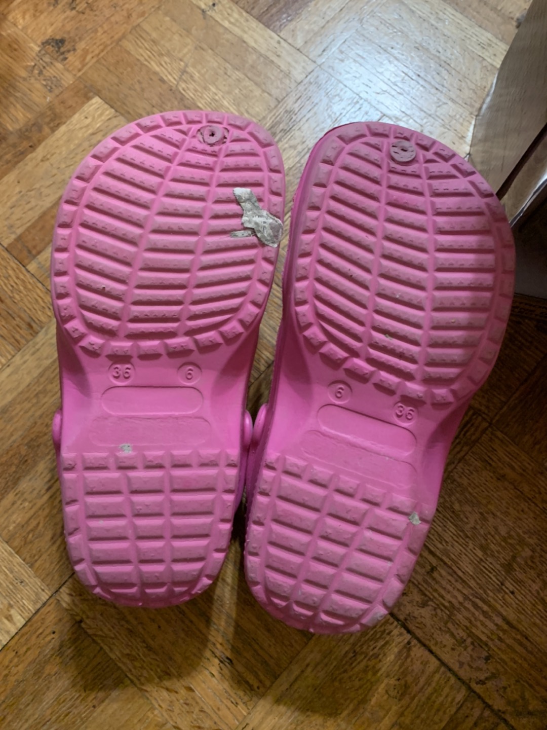 #freecycle Kids Croc-like sz36 shoes image indicator(2)